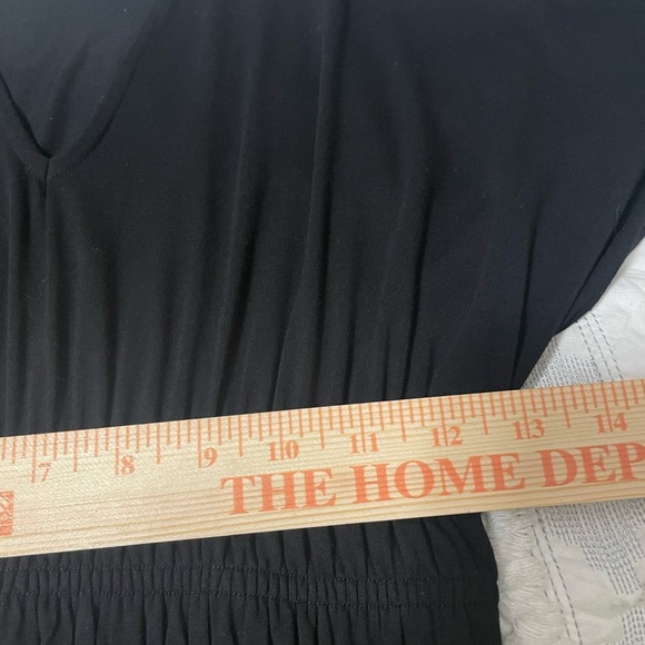 Boden Black Maxi Short Sleeve Wide Shirred Empire waist. Soft Viscose Fabric - Picture 10 of 11